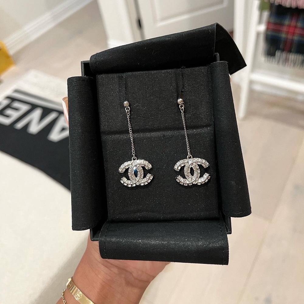 Chanel CC baguette crystal drop earrings